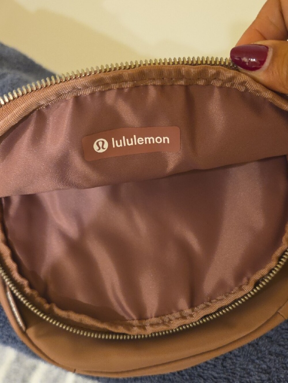 Lululemon Blush / Rose All Night Festival Micro Crossbody Bag - Picture 5 of 8
